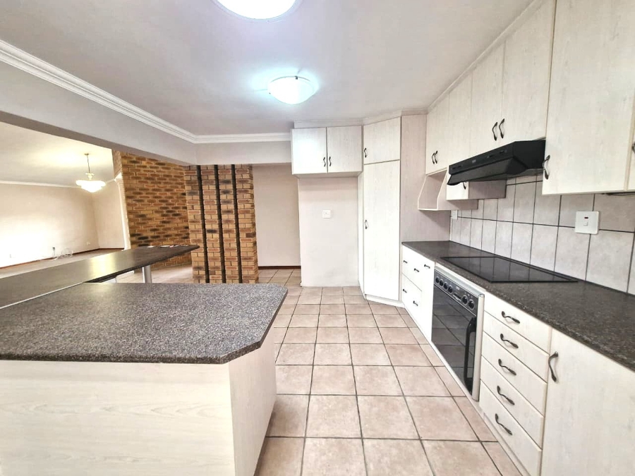 To Let 3 Bedroom Property for Rent in De Oude Spruit Western Cape